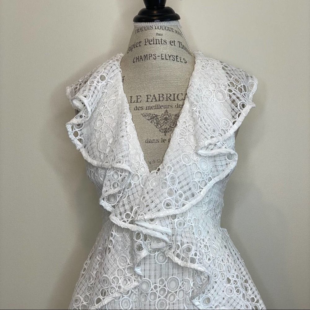 ELLIAT White Lace Mini Ruffle Interlude Style Mini Dress MEDIUM - Picture 9 of 12